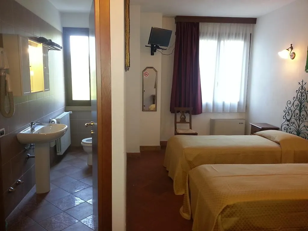Agriturismo Corte Trincerone Mantova 0*,  Italy