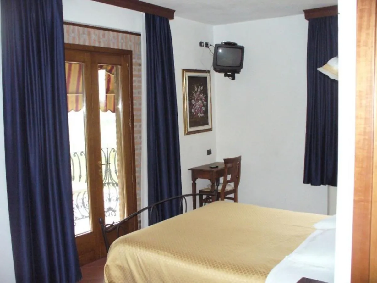 Agriturismo Corte Trincerone Mantova 0*,  Italy