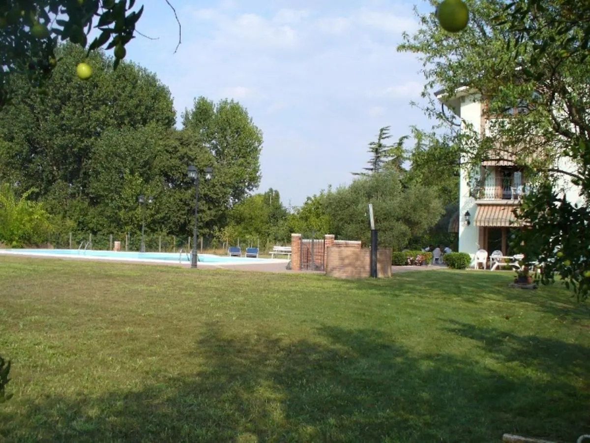 Agriturismo Corte Trincerone Mantova 0*,