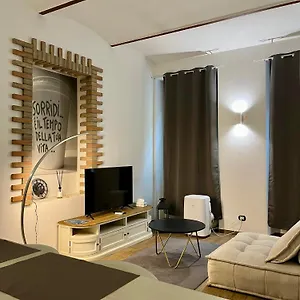 Residenza Corrado By Almanova Residenze Mantua